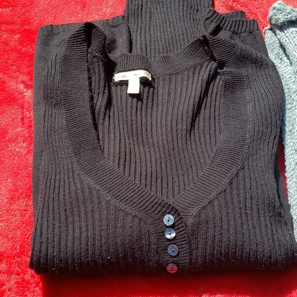 ❤ 5 for 25 Sweaters aeropostale and mudd - Picture 2 of 3